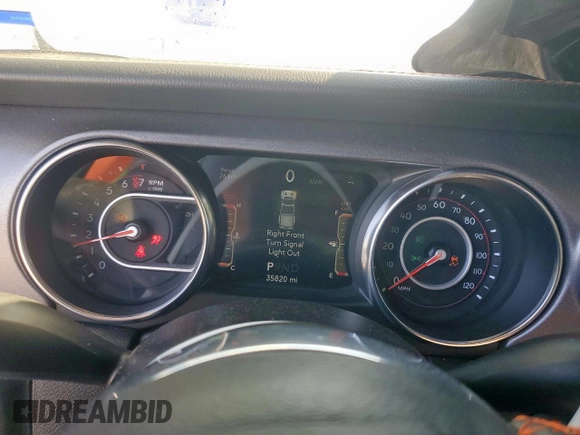 2022 Jeep Gladiator Mojave with VIN 1C6JJTEG6NL164679, listed as a Copart auction lot 48746505 with 35,820 mi miles and Salvage title. Bid and sale history available at DreamBid. Image 9.