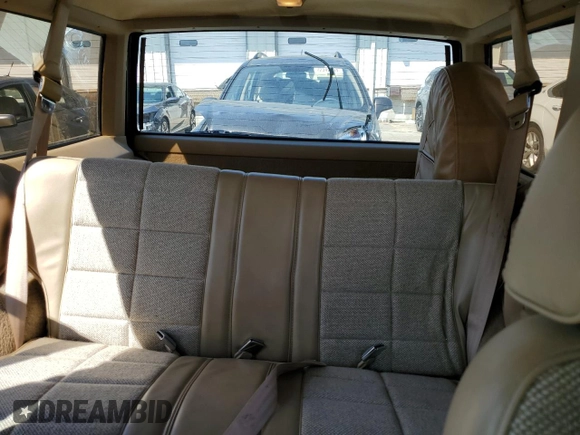 1993 Jeep Cherokee Country with VIN 1J4FJ78S4PL517648, listed as a Copart auction lot 72383564 with 127,156 mi miles and Salvage Title. Bid and sale history available at carsss.com. Image 10.