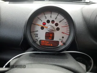 2013 MINI Countryman S ALL4 z VIN WMWZC5C58DWM15375, wystawiony jako Copart lot #44399835 z przebiegiem 121 785 mil mil oraz Tytuł czysty. Historia ofert i sprzedaży dostępna na DreamBid. Obrazek 9.