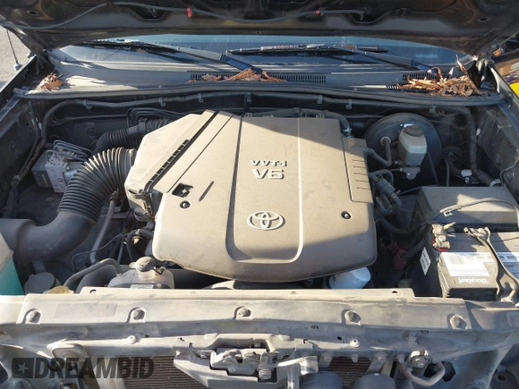 2005 Toyota Tacoma PreRunner with VIN 5TEKU72NX5Z024621, listed as a IAAI auction lot 40382089 with 180,080 mi miles. Bid and sale history available at carsss.com. Image 10.