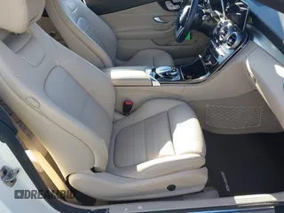 2019 Mercedes-Benz C 300 с VIN WDDWK8EB7KF828792, выставлен на аукционе IAAI как лот 41267574 с пробегом 61 168 миль миль и . История ставок и продаж доступна на DreamBid. Изображение 5.