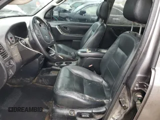 2003 Ford Escape Limited with VIN 1FMCU941X3KD47977, listed as a Copart auction lot 85054974 with 303,773 mi miles and Salvage Title. Bid and sale history available at carsss.com. Image 7.