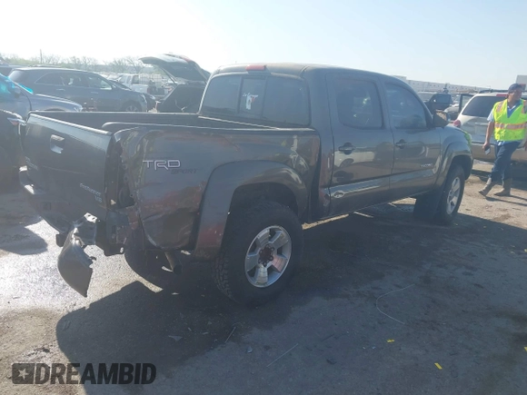 2013 Toyota Tacoma PreRunner z VIN 5TFJU4GN3DX040992, wystawiony jako IAAI lot #42022841 z przebiegiem 159 474 mil mil oraz . Historia ofert i sprzedaży dostępna na DreamBid. Obrazek 4.