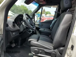 2024 Mercedes-Benz Sprinter with VIN W1Y4NBHY0RT168737, listed as a Copart auction lot 59453224 with 5,717 mi miles and Salvage Title. Bid and sale history available at DreamBid. Image 7.