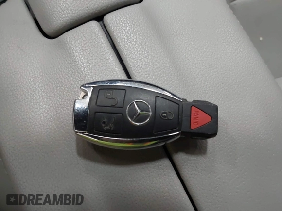 2011 Mercedes-Benz E-Class E 350 Luxury with VIN WDDHF5GB6BA356879, listed as a IAAI auction lot 42054931 with 94,285 mi miles. Bid and sale history available at carsss.com. Image 11.