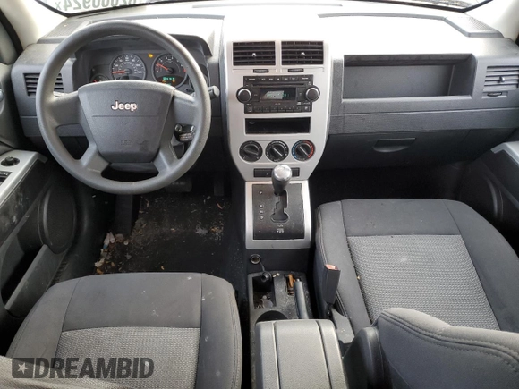 2008 Jeep Patriot Sport with VIN 1J8FT28W88D772426, listed as a Copart auction lot 53170685 with 220,130 mi miles and Clean Title. Bid and sale history available at carsss.com. Image 8.