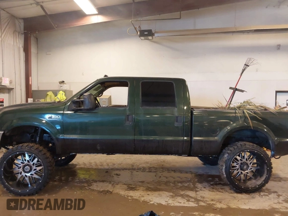 2000 Ford F-350 XL with VIN 1FTSW31F0YEE20738, listed as a IAAI auction lot 41644385 with 380,966 mi miles and . Bid and sale history available at DreamBid. Image 14.