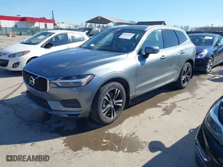 2018 Volvo XC60 Momentum with VIN LYV102RK5JB077990, listed as a IAAI auction lot 41640623 with 95,471 mi miles. Bid and sale history available at carsss.com. Image 18.
