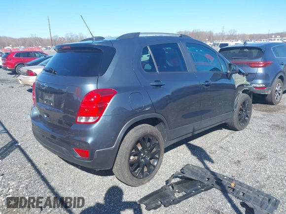 2022 Chevrolet Trax LT with VIN KL7CJPSM4NB508841, listed as a IAAI auction lot 41860388 with 22,414 mi miles and . Bid and sale history available at carsss.com. Image 4.