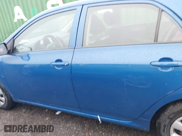 2009 Toyota Corolla with VIN JTDBL40E49J029575, listed as a IAAI auction lot 41569124 with 81,232 mi miles. Bid and sale history available at carsss.com. Image 15.