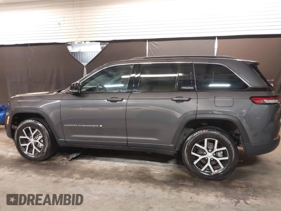 2024 Jeep Grand Cherokee Limited with VIN 1C4RJHBG5RC258264, listed as a IAAI auction lot 42053109 with Not provided miles and . Bid and sale history available at DreamBid. Image 6.