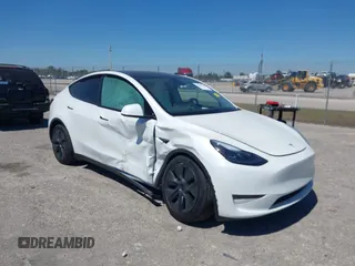 2025 Tesla Model Y Long Range with VIN 7SAYGDED6SF234278, listed as a IAAI auction lot 41781695 with 1,168 mi miles and . Bid and sale history available at DreamBid. Image 1.