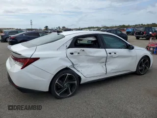 2023 Hyundai Elantra N Line z VIN KMHLR4AF2PU400167, wystawiony jako Copart lot #52502195 z przebiegiem 35 397 mil mil oraz Szkoda całkowita • Salvage title. Historia ofert i sprzedaży dostępna na DreamBid. Obrazek 3.