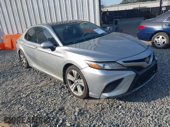 2019 Toyota Camry XSE with VIN 4T1B61HK5KU818351, listed as a IAAI auction lot 41909915 with 179,463 mi miles. Bid and sale history available at carsss.com. Image 1.