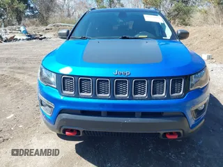 2019 Jeep Compass Trailhawk with VIN 3C4NJDDB5KT683907, listed as a IAAI auction lot 41876584 with 54,685 mi miles and . Bid and sale history available at DreamBid. Image 6.