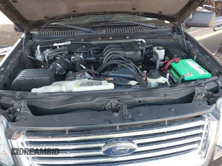 2010 Ford Explorer XLT with VIN 1FMEU6DE5AUA13383, listed as a IAAI auction lot 41841949 with 162,239 mi miles. Bid and sale history available at carsss.com. Image 10.