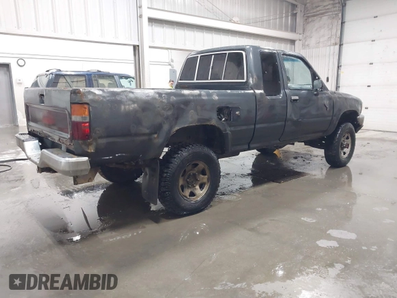 1991 Toyota Pickup с VIN JT4RN13P0M6028973, выставлен на аукционе IAAI как лот 41851906 с пробегом 197 566 миль миль и . История ставок и продаж доступна на DreamBid. Изображение 4.