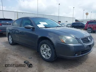 2006 Nissan Altima 2.5 S with VIN 1N4AL11D26C238691, listed as a IAAI auction lot 42085537 with 237,816 mi miles. Bid and sale history available at carsss.com. Image 1.