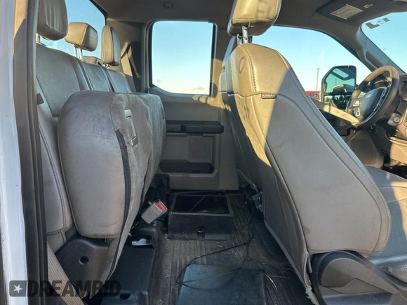 2018 Ford F-450 with VIN 1FD0X4GT2JEC54764, listed as a Copart auction lot 82886554 with 417,934 mi miles and Clean title. Bid and sale history available at DreamBid. Image 6.