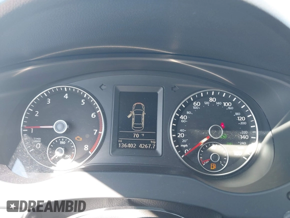 2014 Volkswagen Jetta GLI Edition 30 z VIN 3VW4S7AJ3EM278162, wystawiony jako IAAI lot #41649711 z przebiegiem 136 402 mil mil oraz . Historia ofert i sprzedaży dostępna na DreamBid. Obrazek 7.