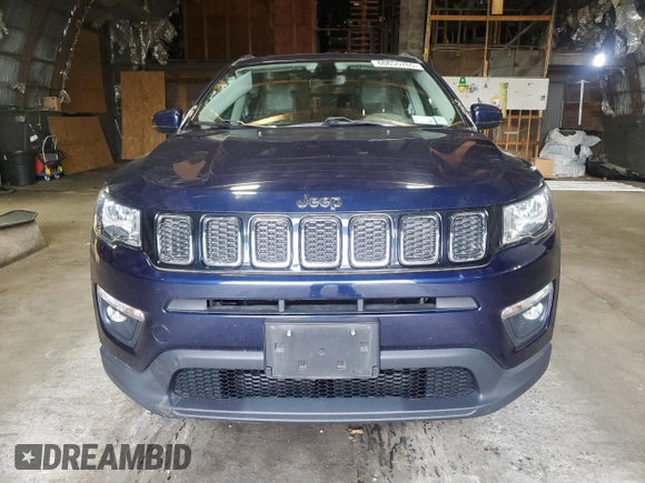 2020 Jeep Compass Latitude z VIN 3C4NJDBB3LT107172, wystawiony jako Copart lot #60655765 z przebiegiem 12 822 mil mil oraz Szkoda całkowita • Salvage title. Historia ofert i sprzedaży dostępna na DreamBid. Obrazek 5.