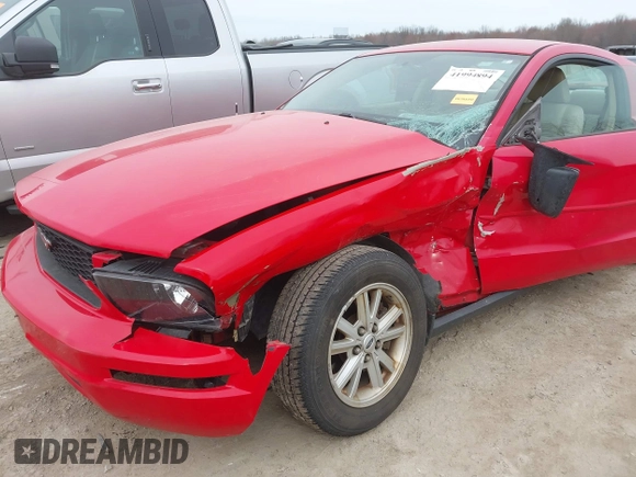 2005 Ford Mustang Deluxe with VIN 1ZVFT80N755161724, listed as a IAAI auction lot 41994894 with 104,917 mi miles. Bid and sale history available at carsss.com. Image 6.