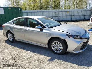 2025 Toyota Camry LE with VIN 4T1DAACK6SU115887, listed as a Copart auction lot 53699295 with 9,083 mi miles and Clean Title. Bid and sale history available at carsss.com. Image 4.