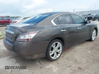 2012 Nissan Maxima S z VIN 1N4AA5AP3CC819247, wystawiony jako IAAI lot #42849206 z przebiegiem 197 994 mil mil oraz . Historia ofert i sprzedaży dostępna na DreamBid. Obrazek 4.