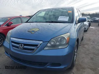 2005 Honda Odyssey EX-L with VIN 5FNRL38645B029325, listed as a IAAI auction lot 41958044 with 177,714 mi miles. Bid and sale history available at carsss.com. Image 16.