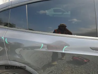 2016 Tesla Model X 70D z VIN 5YJXCBE23GF005295, wystawiony jako Copart lot #51034005 z przebiegiem 130 325 mil mil oraz Szkody całkowita. Historia ofert i sprzedaży dostępna na DreamBid. Obrazek 11.
