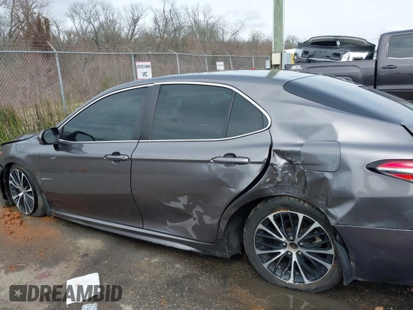 2018 Toyota Camry LE z VIN 4T1B11HK8JU635944, wystawiony jako IAAI lot #41672751 z przebiegiem 174 514 mil mil oraz . Historia ofert i sprzedaży dostępna na DreamBid. Obrazek 14.
