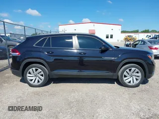 2022 Volkswagen Atlas SE с VIN 1V2WE2CA3NC203707, выставлен на аукционе IAAI как лот 42234723 с пробегом 50 609 миль миль и . История ставок и продаж доступна на DreamBid. Изображение 13.