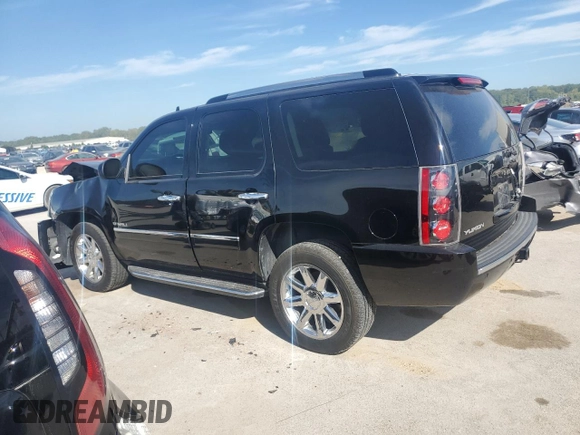2014 GMC Yukon Denali with VIN 1GKS2EEF6ER137805, listed as a Copart auction lot 69835144 with 167,244 mi miles and Salvage Title. Bid and sale history available at carsss.com. Image 2.