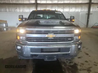 2019 Chevrolet Silverado 3500HD LTZ with VIN 1GC4KXEYXKF162494, listed as a Copart auction lot 69509444 with 109,978 mi miles and Salvage Title. Bid and sale history available at carsss.com. Image 5.