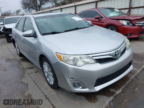 2014 Toyota Camry SE with VIN 4T1BK1FK7EU540975, listed as a IAAI auction lot 41673926 with 190,036 mi miles. Bid and sale history available at carsss.com. Image 1.
