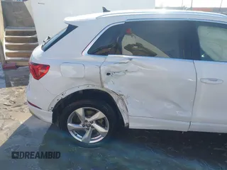 2020 Audi Q3 Premium with VIN WA1AECF31L1098425, listed as a IAAI auction lot 41640806 with 100,462 mi miles and . Bid and sale history available at DreamBid. Image 6.