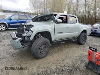 2022 Toyota Tacoma SR z VIN 3TMCZ5AN8NM488399, wystawiony jako Copart lot #51502135 z przebiegiem Nie podano mil oraz Czysty tytuł • Clean title. Historia ofert i sprzedaży dostępna na DreamBid. Obrazek 1.