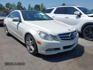 2011 Mercedes-Benz E-Class E 350 with VIN WDDKJ5GB8BF076503, listed as a IAAI auction lot 42038949 with 183,181 mi miles. Bid and sale history available at carsss.com. Image 1.