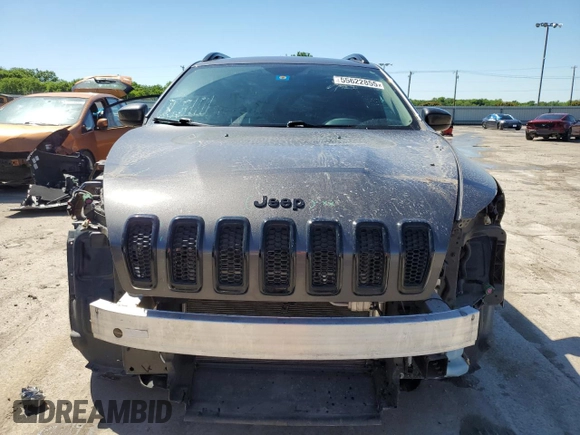 2018 Jeep Cherokee Latitude Tech Connect with VIN 1C4PJLCB2JD540034, listed as a Copart auction lot 55622855 with 71,428 mi miles and Salvage title. Bid and sale history available at DreamBid. Image 5.