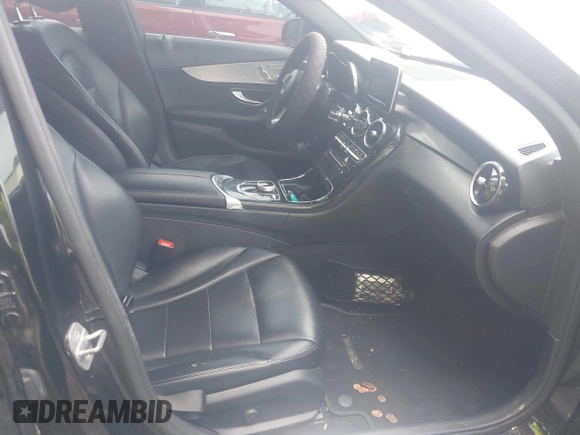 2018 Mercedes-Benz C 300 с VIN 55SWF4JB2JU248820, выставлен на аукционе IAAI как лот 42538805 с пробегом 148 140 миль миль и . История ставок и продаж доступна на DreamBid. Изображение 5.