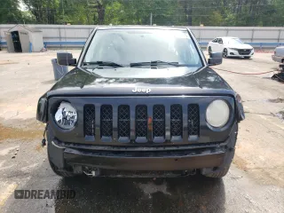 2014 Jeep Patriot Altitude z VIN 1C4NJPBA3ED729546, wystawiony jako Copart lot #52505015 z przebiegiem 202 650 mil mil oraz Szkoda całkowita • Salvage title. Historia ofert i sprzedaży dostępna na DreamBid. Obrazek 5.