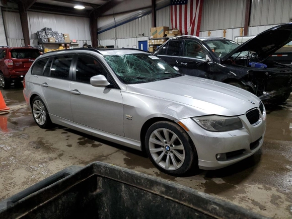 2011 BMW 3 Series 328i xDrive with VIN WBAUU3C56BA541692, listed as a Copart auction lot 44455995 with Not Provided miles and Salvage Title. Bid and sale history available at DreamBid. Image 4.