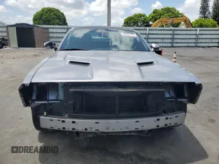 2016 Dodge Challenger R/T Scat Pack z VIN 2C3CDZFJ5GH177997, wystawiony jako Copart lot #55237175 z przebiegiem 52 728 mil mil oraz Szkody całkowita. Historia ofert i sprzedaży dostępna na DreamBid. Obrazek 5.
