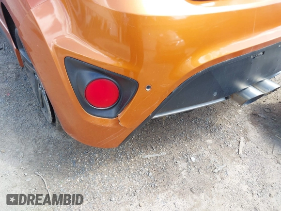 2013 Hyundai Veloster Turbo z VIN KMHTC6AE1DU101236, wystawiony jako IAAI lot #42230984 z przebiegiem 131 854 mil mil oraz . Historia ofert i sprzedaży dostępna na DreamBid. Obrazek 18.