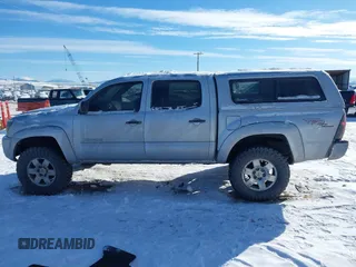 2006 Toyota Tacoma z VIN 5TELU42N06Z195981, wystawiony jako IAAI lot #41333261 z przebiegiem 216 216 mil mil oraz . Historia ofert i sprzedaży dostępna na DreamBid. Obrazek 15.