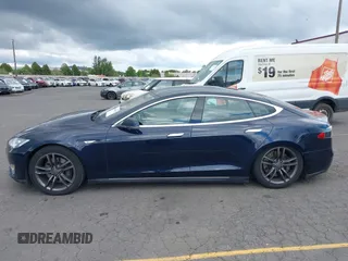 2013 Tesla Model S с VIN 5YJSA1CN1DFP05559, выставлен на аукционе IAAI как лот 42249943 с пробегом 134 399 миль миль и . История ставок и продаж доступна на DreamBid. Изображение 14.