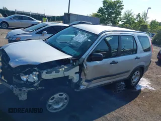 2006 Honda CR-V LX z VIN SHSRD78596U445523, wystawiony jako IAAI lot #42212230 z przebiegiem 141 228 mil mil oraz . Historia ofert i sprzedaży dostępna na DreamBid. Obrazek 15.
