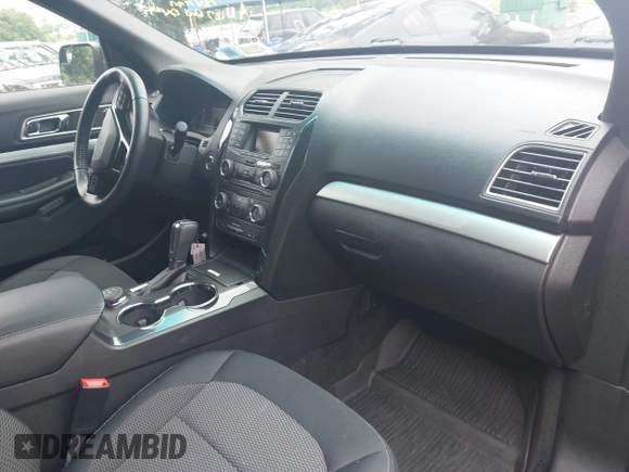 2017 Ford Explorer XLT с VIN 1FM5K8D82HGA39945, выставлен на аукционе IAAI как лот 42610326 с пробегом 9 350 миль миль и . История ставок и продаж доступна на DreamBid. Изображение 5.