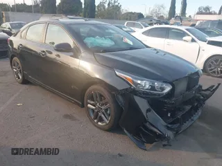 2021 Kia Forte GT-Line with VIN 3KPF34AD0ME412510, listed as a IAAI auction lot 41402163 with 39,403 mi miles. Bid and sale history available at carsss.com. Image 1.