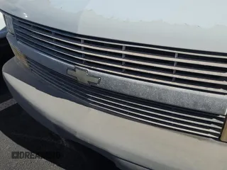 2000 Chevrolet Astro Cargo z VIN 1GCDM19W4YB196124, wystawiony jako IAAI lot #42398481 z przebiegiem 200 414 mil mil oraz . Historia ofert i sprzedaży dostępna na DreamBid. Obrazek 20.